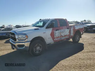 2022 Ram 2500 Tradesman с VIN 3C6UR5CJ1NG129156, выставлен на аукционе Copart как лот 45753645 с пробегом 41 600 миль миль и Списание • Salvage title. История ставок и продаж доступна на DreamBid. Изображение 1.