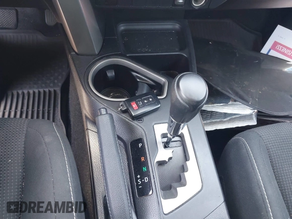 2018 Toyota RAV4 XLE with VIN 2T3WFREV4JW505053, listed as a IAAI auction lot 42552459 with 94,552 mi miles and . Bid and sale history available at DreamBid. Image 11.