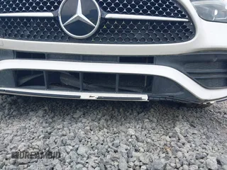 2022 Mercedes-Benz C 300 z VIN W1KAF4HB9NR043468, wystawiony jako IAAI lot #42317926 z przebiegiem 73 248 mil mil oraz . Historia ofert i sprzedaży dostępna na DreamBid. Obrazek 6.