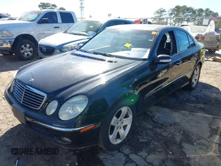 2005 Mercedes-Benz E-Class 3.2L with VIN WDBUF65J85A700806, listed as a IAAI auction lot 41585086 with 200,245 mi miles. Bid and sale history available at carsss.com. Image 2.
