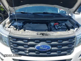 2017 Ford Explorer Sport z VIN 1FM5K8GT4HGA61316, wystawiony jako IAAI lot #42572392 z przebiegiem 92 860 mil mil oraz . Historia ofert i sprzedaży dostępna na DreamBid. Obrazek 10.