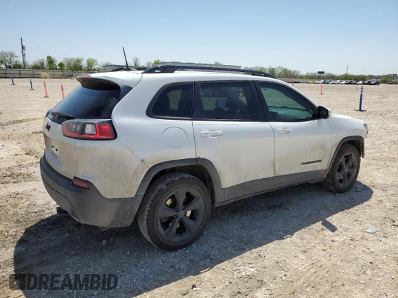 2019 Jeep Cherokee Latitude Plus with VIN 1C4PJLLX5KD392622, listed as a Copart auction lot 50386515 with 111,787 mi miles and Salvage Title. Bid and sale history available at carsss.com. Image 3.