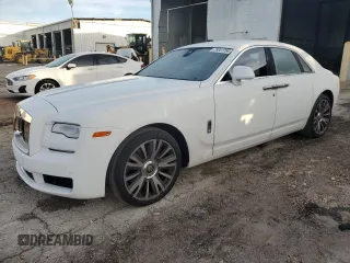 2020 Rolls-Royce Ghost z VIN SCAFK4C02LU201085, wystawiony jako Copart lot #79841764 z przebiegiem 14 001 mil mil oraz Szkody całkowita. Historia ofert i sprzedaży dostępna na DreamBid. Obrazek 1.