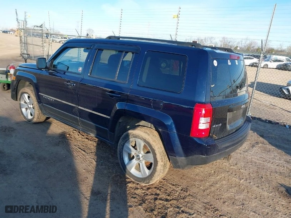 2014 Jeep Patriot Latitude with VIN 1C4NJRFB2ED744425, listed as a IAAI auction lot 41206020 with 158,300 mi miles. Bid and sale history available at carsss.com. Image 3.