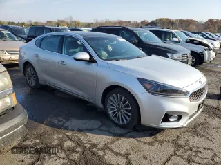 2017 Kia Cadenza Premium with VIN KNALC4J14H5039575, listed as a Copart auction lot 77911134 with 57,822 mi miles and Clean Title. Bid and sale history available at carsss.com. Image 4.
