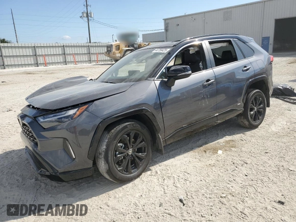 2024 Toyota RAV4 Hybrid XSE with VIN 2T3E6RFV5RW068430, listed as a Copart auction lot 44758425 with 15,369 mi miles and Non Repairable. Bid and sale history available at DreamBid. Image 1.