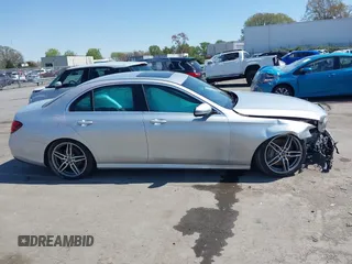 2018 Mercedes-Benz E-Class E 300 with VIN WDDZF4JB0JA472648, listed as a IAAI auction lot 41843995 with 128,590 mi miles. Bid and sale history available at carsss.com. Image 13.