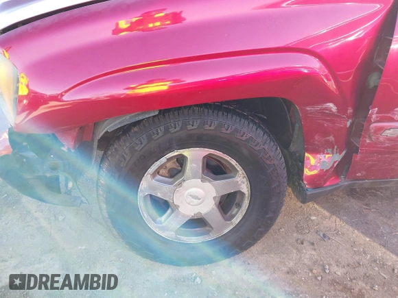 2003 Chevrolet TrailBlazer LS with VIN 1GNDS13S532364347, listed as a IAAI auction lot 41387978 with 174,342 mi miles. Bid and sale history available at carsss.com. Image 6.