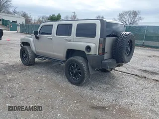 2007 Hummer H3 SUV with VIN 5GTDN13E078129036, listed as a IAAI auction lot 41507691 with 187,428 mi miles and . Bid and sale history available at DreamBid. Image 3.