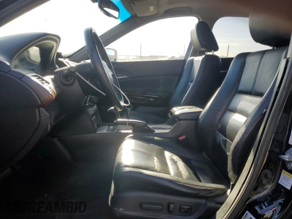 2010 Honda Crosstour EX-L z VIN 5J6TF2H55AL002814, wystawiony jako Copart lot #49691385 z przebiegiem 241 972 mil mil oraz Szkoda całkowita • Salvage title. Historia ofert i sprzedaży dostępna na DreamBid. Obrazek 7.