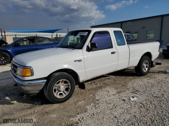 1996 Ford Ranger XL with VIN 1FTCR14U3TPA60596, listed as a Copart auction lot 44268285 with 15,860 mi miles and Salvage Title. Bid and sale history available at carsss.com. Image 1.