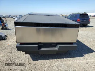 2024 Tesla Cybertruck Cyberbeast z VIN 7G2CEHEE3RA011732, wystawiony jako Copart lot #47046165 z przebiegiem 6 109 mil mil oraz Czysty tytuł • Clean title. Historia ofert i sprzedaży dostępna na DreamBid. Obrazek 6.