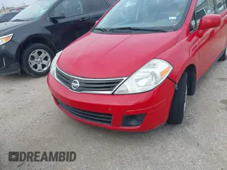 2009 Nissan Versa 1.8 S with VIN 3N1BC13EX9L489250, listed as a IAAI auction lot 41940250 with 185,575 mi miles. Bid and sale history available at carsss.com. Image 6.