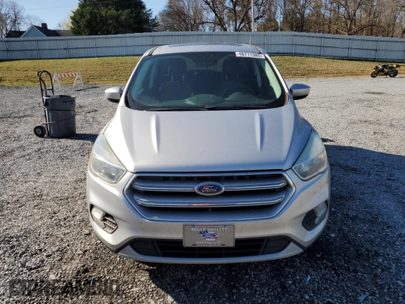 2017 Ford Escape SE with VIN 1FMCU0G91HUD67107, listed as a Copart auction lot 48711385 with 200,150 mi miles and Salvage Title. Bid and sale history available at carsss.com. Image 5.