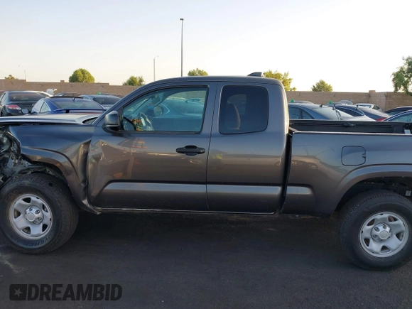 2020 Toyota Tacoma SR with VIN 3TYRX5GN0LT000913, listed as a IAAI auction lot 42520385 with 44,381 mi miles and . Bid and sale history available at DreamBid. Image 14.