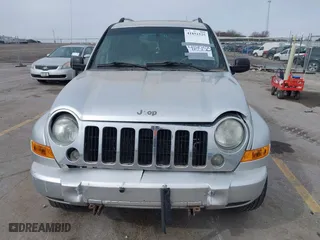 2007 Jeep Liberty Limited with VIN 1J4GL58K97W646776, listed as a IAAI auction lot 41851525 with 141,136 mi miles. Bid and sale history available at carsss.com. Image 12.