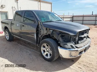 2017 Ram 1500 Big Horn z VIN 1C6RR6LT4HS708801, wystawiony jako IAAI lot #42315807 z przebiegiem 126 924 mil mil oraz . Historia ofert i sprzedaży dostępna na DreamBid. Obrazek 1.