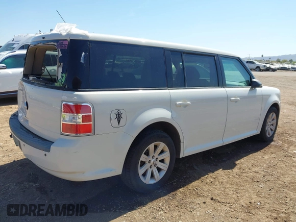 2011 Ford Flex SE with VIN 2FMGK5BC2BBD24318, listed as a IAAI auction lot 41909380 with 189,977 mi miles. Bid and sale history available at carsss.com. Image 4.