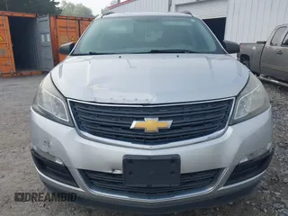 2016 Chevrolet Traverse LS z VIN 1GNKRFKD8GJ343572, wystawiony jako IAAI lot #42426571 z przebiegiem 168 568 mil mil oraz . Historia ofert i sprzedaży dostępna na DreamBid. Obrazek 12.
