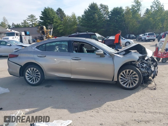 2019 Lexus ES 350 with VIN 58ABZ1B1XKU021657, listed as a IAAI auction lot 40505523 with Not provided miles and . Bid and sale history available at DreamBid. Image 12.