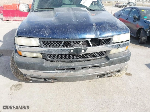2002 Chevrolet Silverado 2500HD LS with VIN 1GCHK23U72F135032, listed as a IAAI auction lot 41674140 with NaN miles. Bid and sale history available at carsss.com. Image 6.