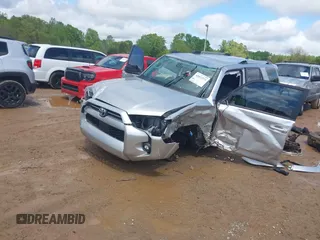 2021 Toyota 4Runner SR5 с VIN JTEMU5JR6M5885762, выставлен на аукционе IAAI как лот 42023275 с пробегом 113 140 миль миль и . История ставок и продаж доступна на DreamBid. Изображение 2.
