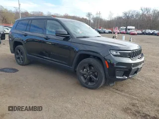 2022 Jeep Grand Cherokee Altitude z VIN 1C4RJKAG1N8524858, wystawiony jako IAAI lot #40883507 z przebiegiem 19 703 mil mil oraz . Historia ofert i sprzedaży dostępna na DreamBid. Obrazek 1.