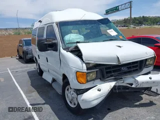 2006 Ford Econoline Cargo z VIN 1FTNE24W66DA55989, wystawiony jako IAAI lot #42358587 z przebiegiem Nie podano mil oraz . Historia ofert i sprzedaży dostępna na DreamBid. Obrazek 1.