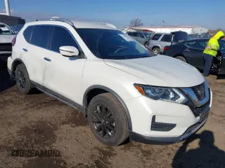 2019 Nissan Rogue SV with VIN KNMAT2MV0KP551083, listed as a IAAI auction lot 41364279 with 38,405 mi miles. Bid and sale history available at carsss.com. Image 1.