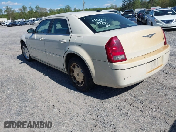 2005 Chrysler 300 Touring with VIN 2C3AA53G45H552972, listed as a IAAI auction lot 41996998 with 297,276 mi miles and . Bid and sale history available at DreamBid. Image 3.