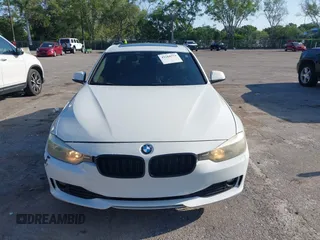 2015 BMW 3 Series 320i xDrive с VIN WBA3C3G58FNS73185, выставлен на аукционе IAAI как лот 42264374 с пробегом 91 192 миль миль и . История ставок и продаж доступна на DreamBid. Изображение 13.