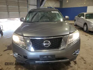 2015 Nissan Pathfinder SV z VIN 5N1AR2MMXFC709279, wystawiony jako Copart lot #59464785 z przebiegiem 92 343 mil mil oraz Szkoda całkowita • Salvage title. Historia ofert i sprzedaży dostępna na DreamBid. Obrazek 5.