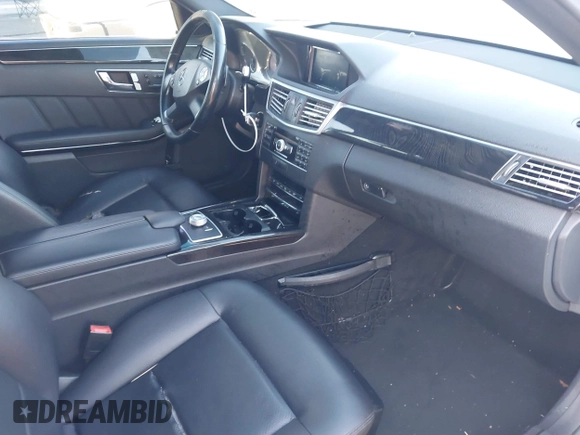 2011 Mercedes-Benz E-Class E 350 Luxury with VIN WDDHF5GB0BA474801, listed as a IAAI auction lot 41987098 with 163,360 mi miles. Bid and sale history available at carsss.com. Image 5.