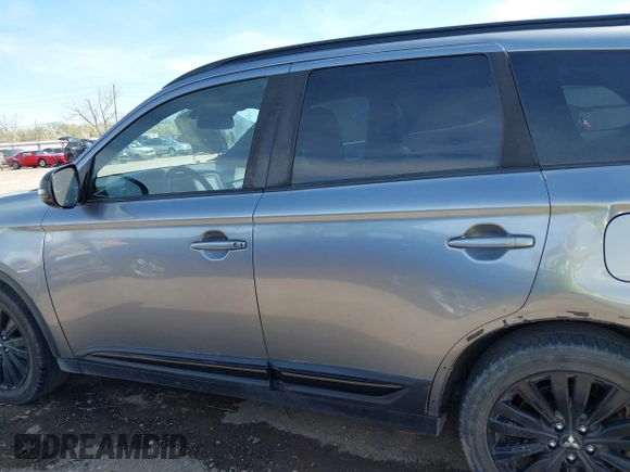 2020 Mitsubishi Outlander SE with VIN JA4AD3A34LZ036626, listed as a IAAI auction lot 41806922 with 100,414 mi miles and . Bid and sale history available at DreamBid. Image 15.