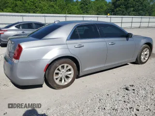 2015 Chrysler 300 Limited z VIN 2C3CCAAG5FH838054, wystawiony jako Copart lot #55480325 z przebiegiem 171 058 mil mil oraz Szkoda całkowita • Salvage title. Historia ofert i sprzedaży dostępna na DreamBid. Obrazek 3.
