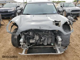 2019 MINI Countryman Cooper with VIN WMZYS7C52K3F45764, listed as a Copart auction lot 51124245 with 103,622 mi miles and Salvage Title. Bid and sale history available at carsss.com. Image 5.