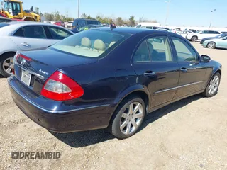 2007 Mercedes-Benz E 350 with VIN WDBUF87X07B156828, listed as a IAAI auction lot 41730035 with 141,462 mi miles and . Bid and sale history available at carsss.com. Image 4.