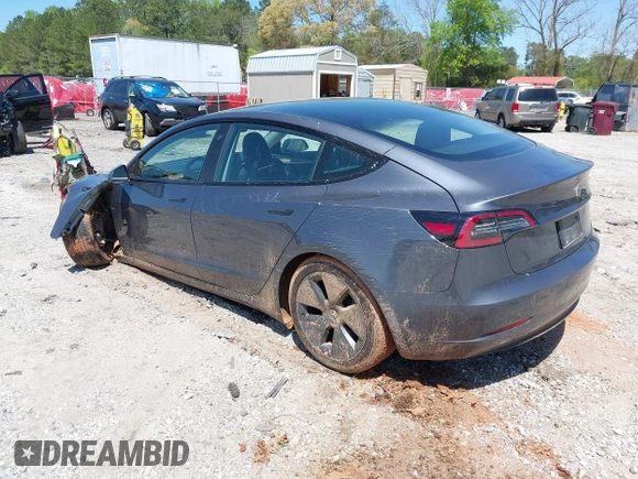 2023 Tesla Model 3 z VIN 5YJ3E1EA0PF655244, wystawiony jako IAAI lot #42004592 z przebiegiem 54 860 mil mil oraz . Historia ofert i sprzedaży dostępna na DreamBid. Obrazek 3.