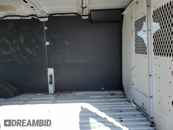 2015 Ford Transit z VIN 1FTYE9ZM5FKA60965, wystawiony jako Copart lot #71811834 z przebiegiem 291 593 mil mil oraz Szkoda całkowita • Salvage title. Historia ofert i sprzedaży dostępna na DreamBid. Obrazek 11.