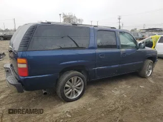 2002 Chevrolet Suburban LT with VIN 3GNEC16T12G241527, listed as a Copart auction lot 86607204 with 250,363 mi miles and Clean Title. Bid and sale history available at carsss.com. Image 3.