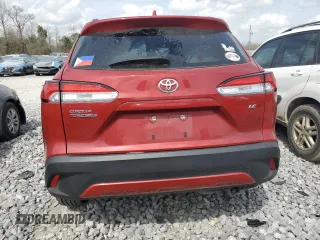 2022 Toyota Corolla Cross LE z VIN 7MUCAAAG6NV027435, wystawiony jako Copart lot #47692545 z przebiegiem 30 376 mil mil oraz Szkody całkowita. Historia ofert i sprzedaży dostępna na DreamBid. Obrazek 6.