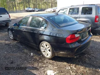 2006 BMW 3 Series 325i with VIN WBAVB13546KR57268, listed as a IAAI auction lot 42002464 with 210,663 mi miles. Bid and sale history available at carsss.com. Image 3.