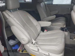 2013 Toyota Sienna XLE with VIN 5TDDK3DC5DS067049, listed as a IAAI auction lot 41650425 with 128,380 mi miles and . Bid and sale history available at DreamBid. Image 8.