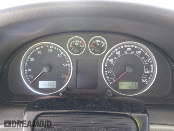 2004 Volkswagen Passat GLS z VIN WVWVD63BX4E011218, wystawiony jako IAAI lot #41308619 z przebiegiem 178 579 mil mil oraz . Historia ofert i sprzedaży dostępna na DreamBid. Obrazek 7.