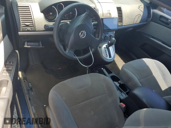 2010 Nissan Sentra 2.0 z VIN 3N1AB6AP5AL678599, wystawiony jako Copart lot #62484895 z przebiegiem Nie podano mil oraz Szkoda całkowita • Salvage title. Historia ofert i sprzedaży dostępna na DreamBid. Obrazek 8.