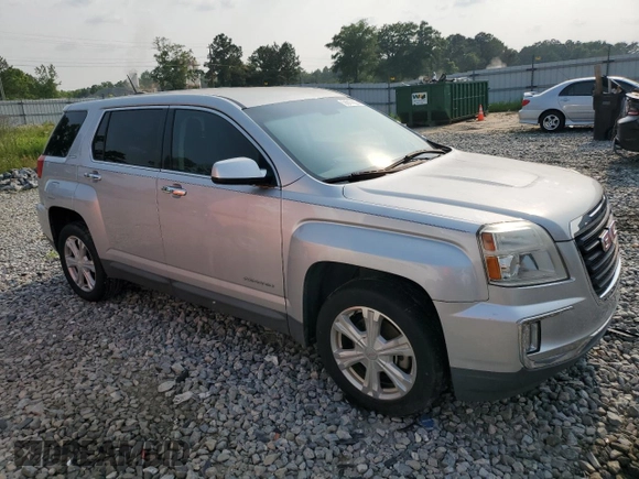 2017 GMC Terrain SLE z VIN 2GKALNEK3H6204575, wystawiony jako Copart lot #58817035 z przebiegiem 81 110 mil mil oraz Czysty tytuł • Clean title. Historia ofert i sprzedaży dostępna na DreamBid. Obrazek 4.