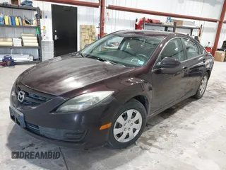 2011 Mazda Mazda6 i Sport with VIN 1YVHZ8BH4B5M30639, listed as a IAAI auction lot 41695216 with 190,338 mi miles. Bid and sale history available at carsss.com. Image 2.