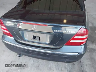 2005 Mercedes-Benz C 230 Kompressor с VIN WDBRF40J55F651844, выставлен на аукционе IAAI как лот 42831284 с пробегом 163 479 миль миль и . История ставок и продаж доступна на DreamBid. Изображение 13.