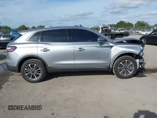 2023 Lincoln Nautilus Reserve z VIN 2LMPJ6K93PBL12705, wystawiony jako IAAI lot #38135775 z przebiegiem 7 269 mil mil oraz . Historia ofert i sprzedaży dostępna na DreamBid. Obrazek 13.