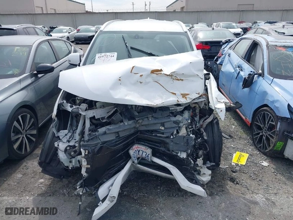 2018 Mitsubishi Outlander PHEV SEL with VIN JA4J24A50JZ044071, listed as a IAAI auction lot 41572744 with 168645 miles. Bid and sale history available at carsss.com. Image 13.